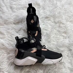Nike Air Huarache City Shoes Womens Size 7 Black Storm Pastel Camo Sneakers